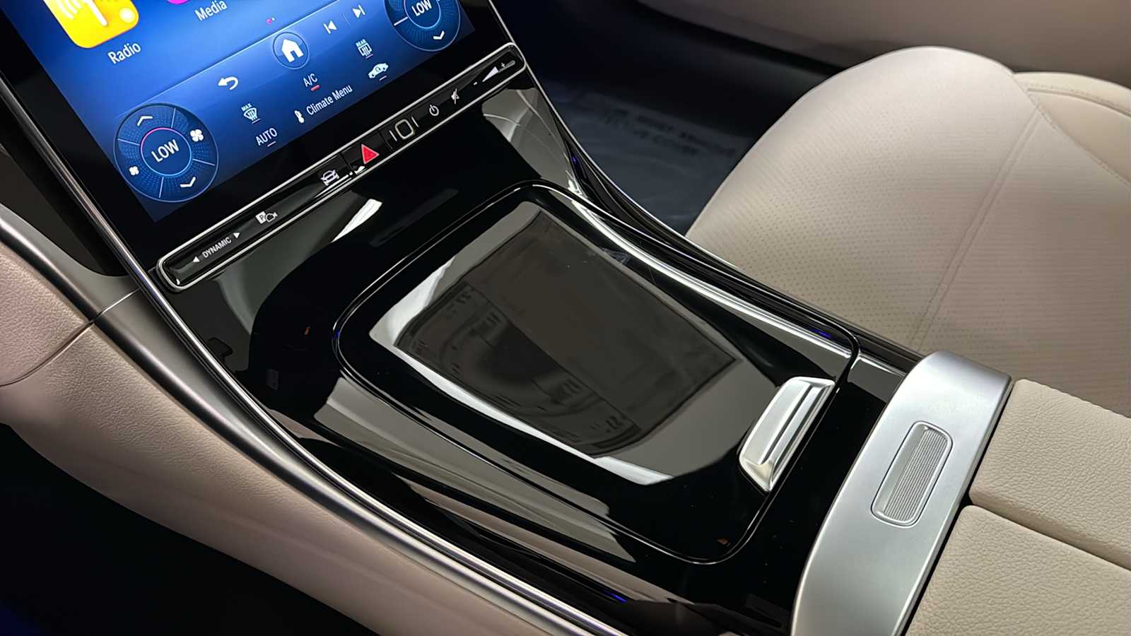 Thumbnail: 2026 Mercedes-Benz C-Class - 22