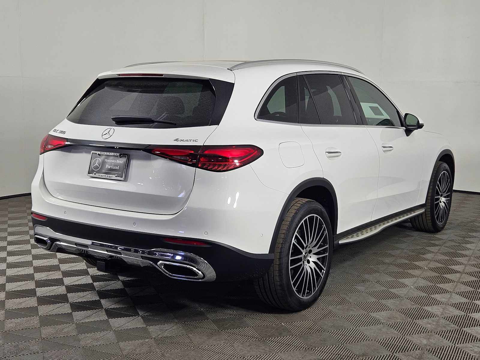 2025 Mercedes-Benz GLC 300 5