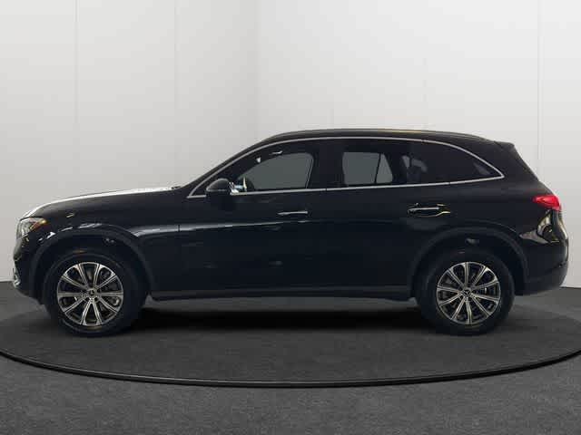 Thumbnail: 2026 Mercedes-Benz GLC - 3