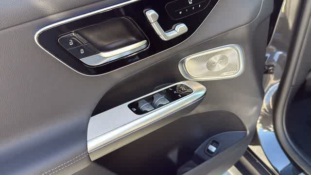 Thumbnail: 2025 Mercedes-Benz GLC - 15