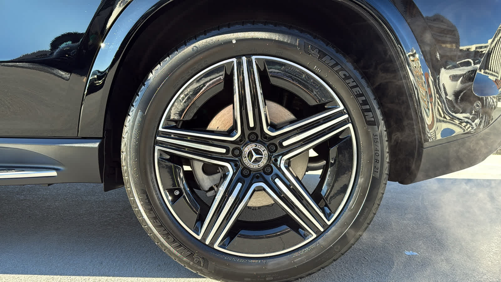 Thumbnail: 2026 Mercedes-Benz GLE - 12