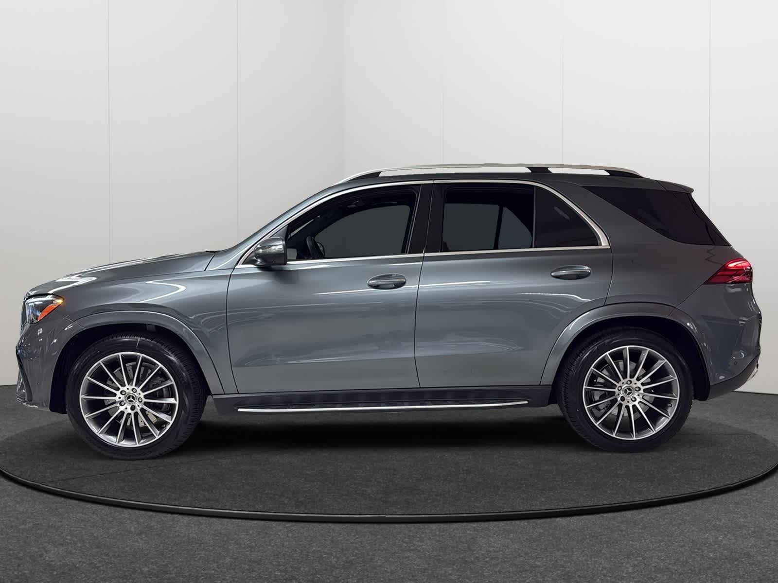 Thumbnail: 2026 Mercedes-Benz GLE - 3