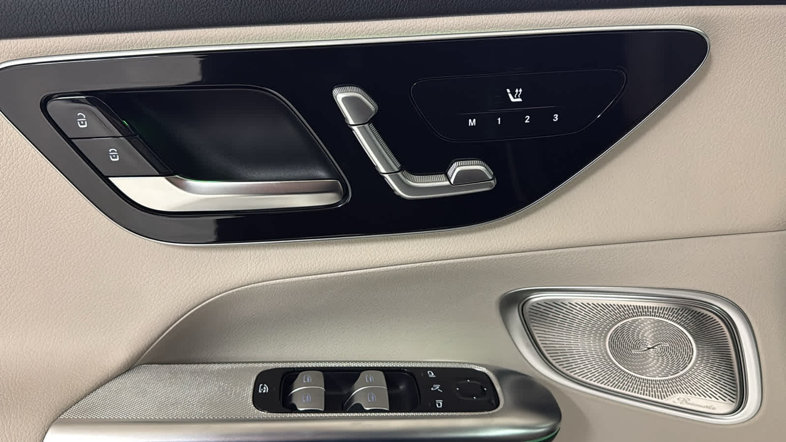 Thumbnail: 2026 Mercedes-Benz GLC - 16