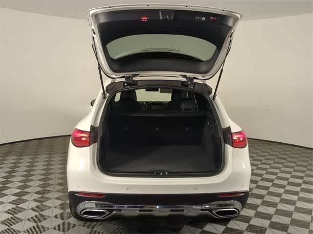 Thumbnail: 2026 Mercedes-Benz GLC - 34