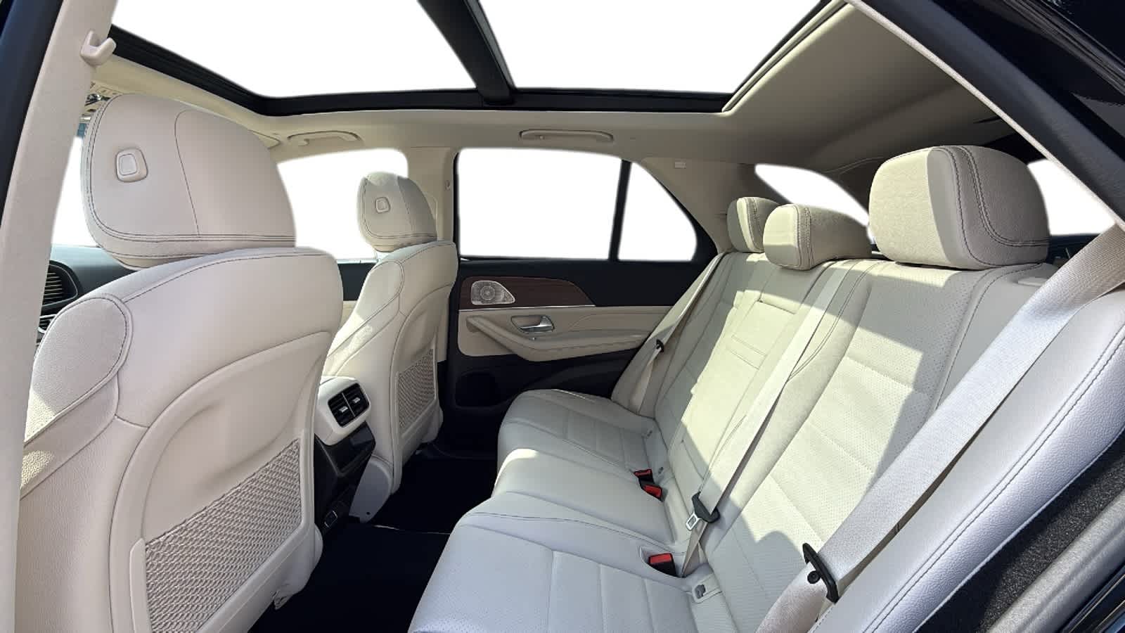 Thumbnail: 2026 Mercedes-Benz GLE - 6