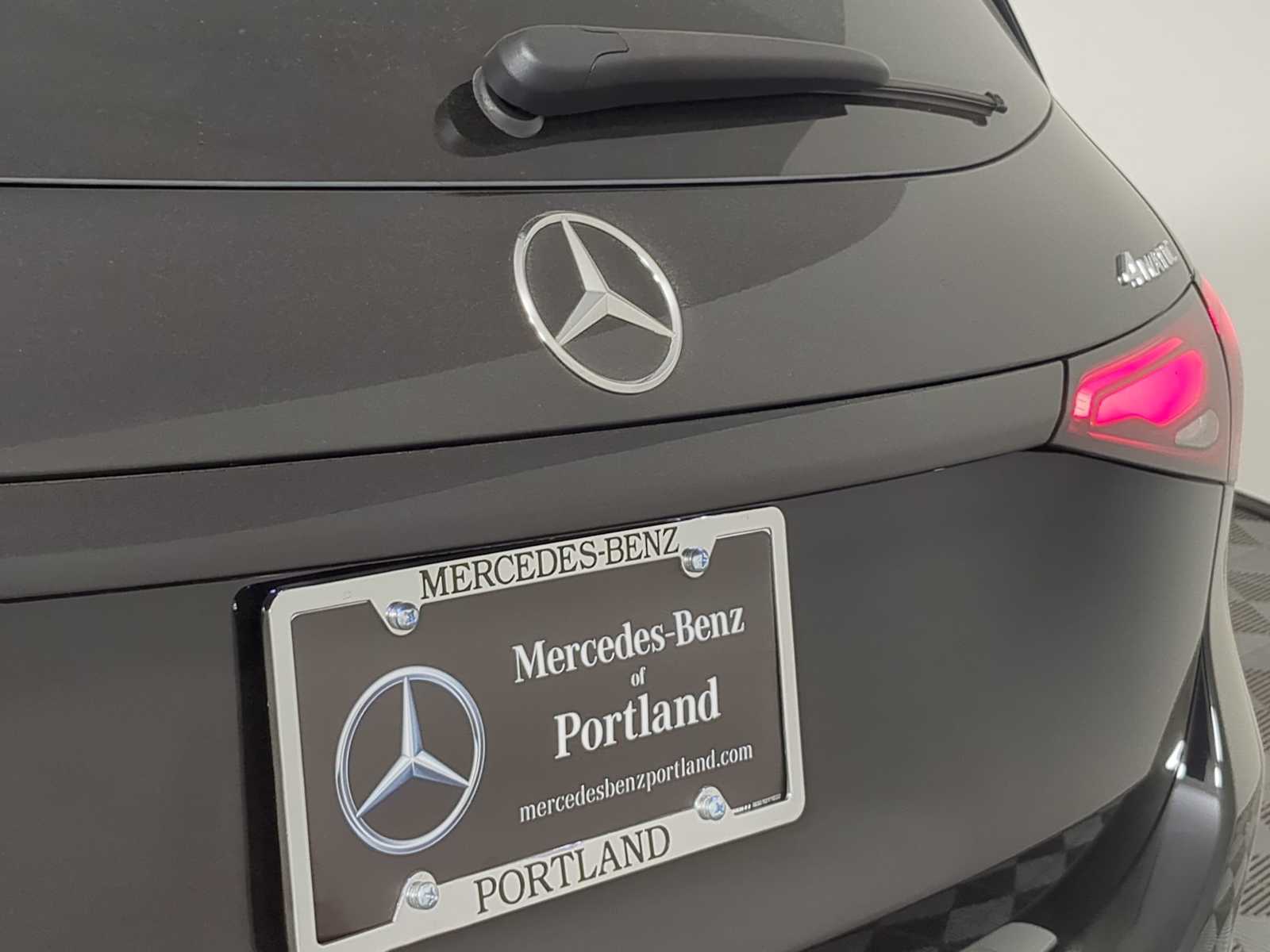 Thumbnail: 2026 Mercedes-Benz GLC - 10