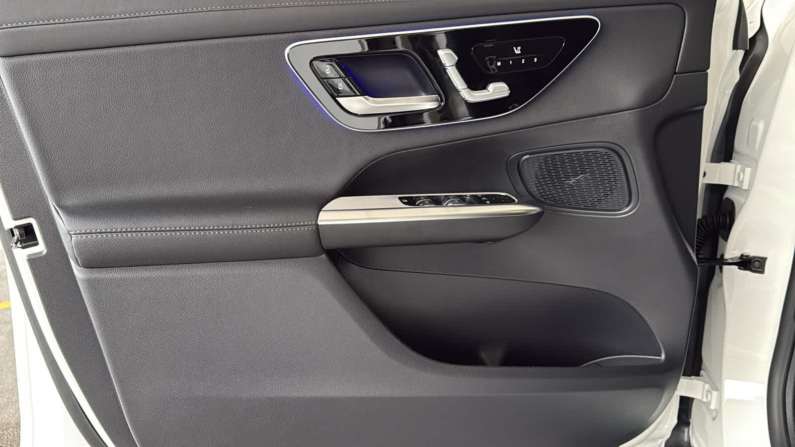 Thumbnail: 2026 Mercedes-Benz GLC - 15