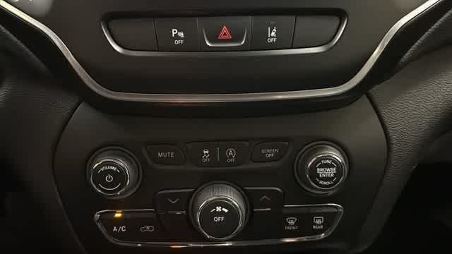 Thumbnail: 2021 Jeep Cherokee - 19