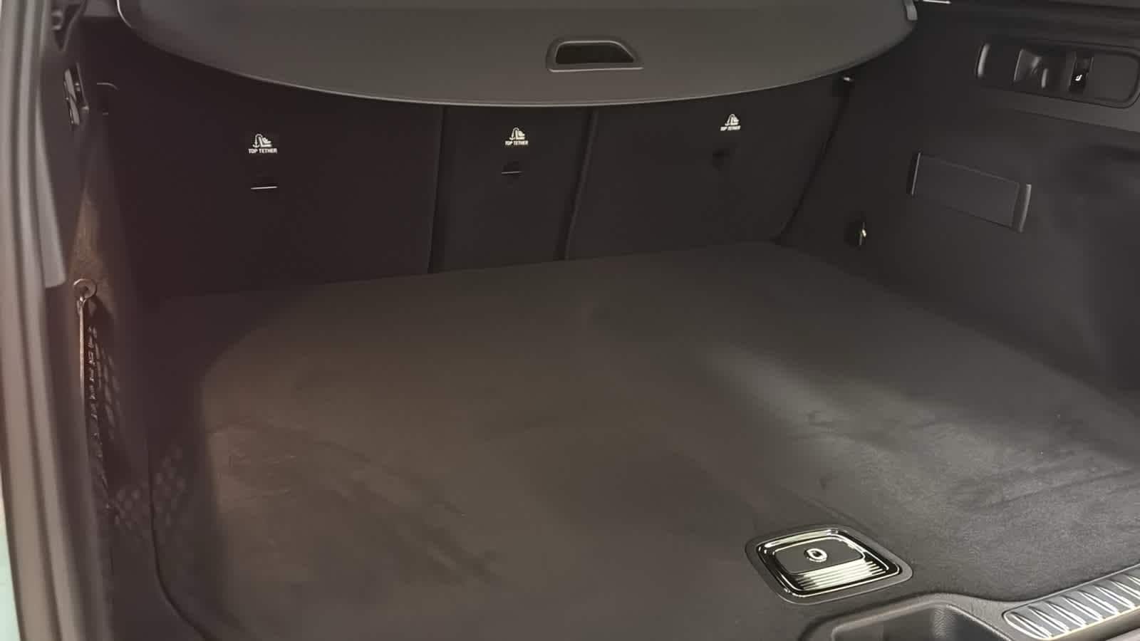 Thumbnail: 2026 Mercedes-Benz GLC - 33