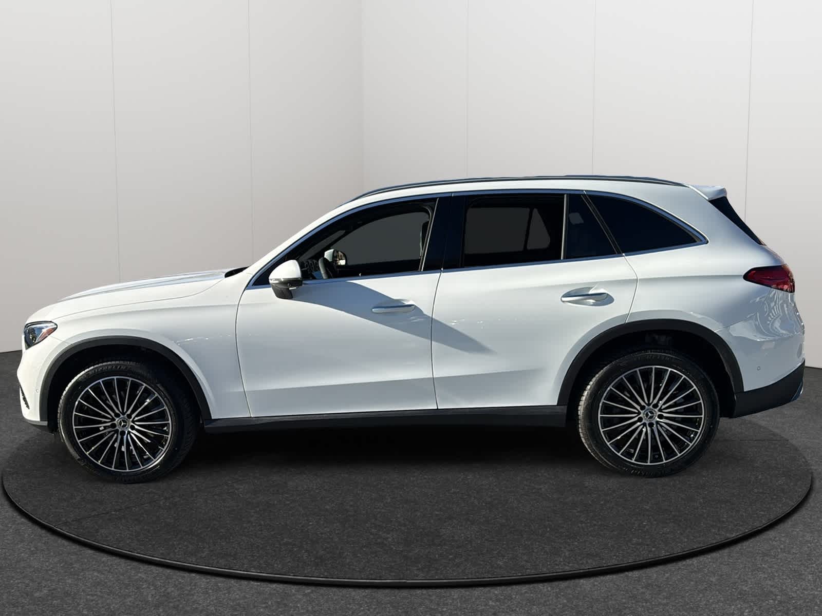 Thumbnail: 2026 Mercedes-Benz GLC - 3