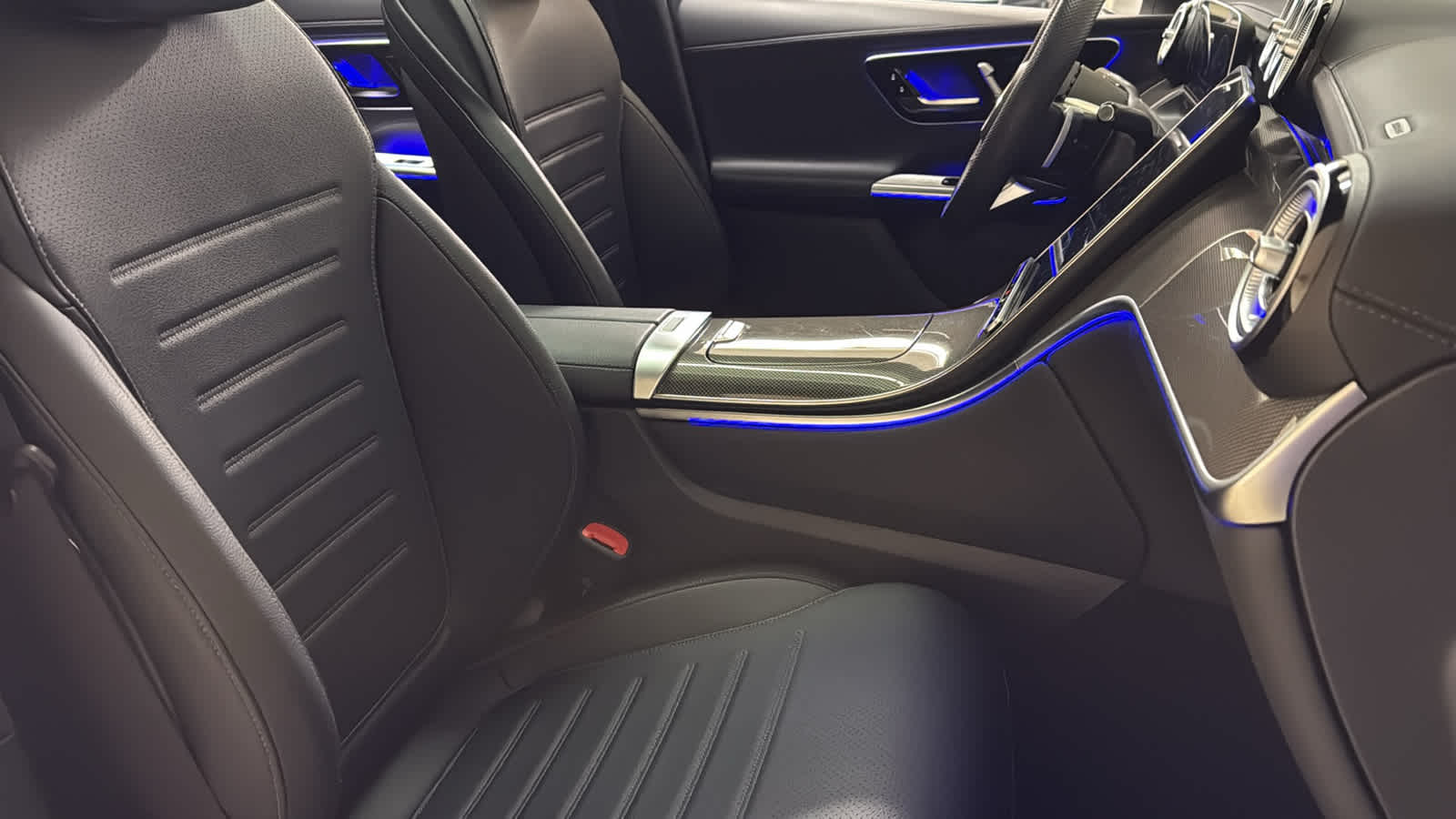 Thumbnail: 2023 Mercedes-Benz GLC - 35