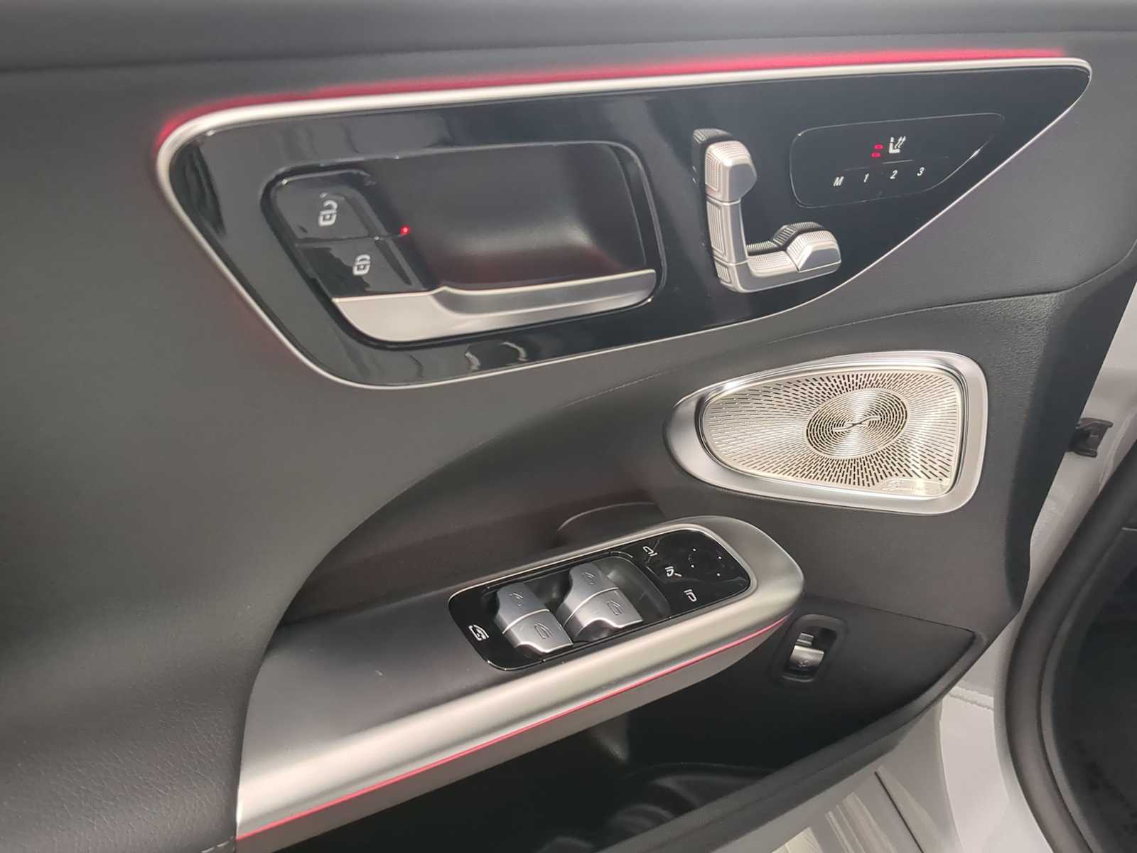 Thumbnail: 2025 Mercedes-Benz C-Class - 17