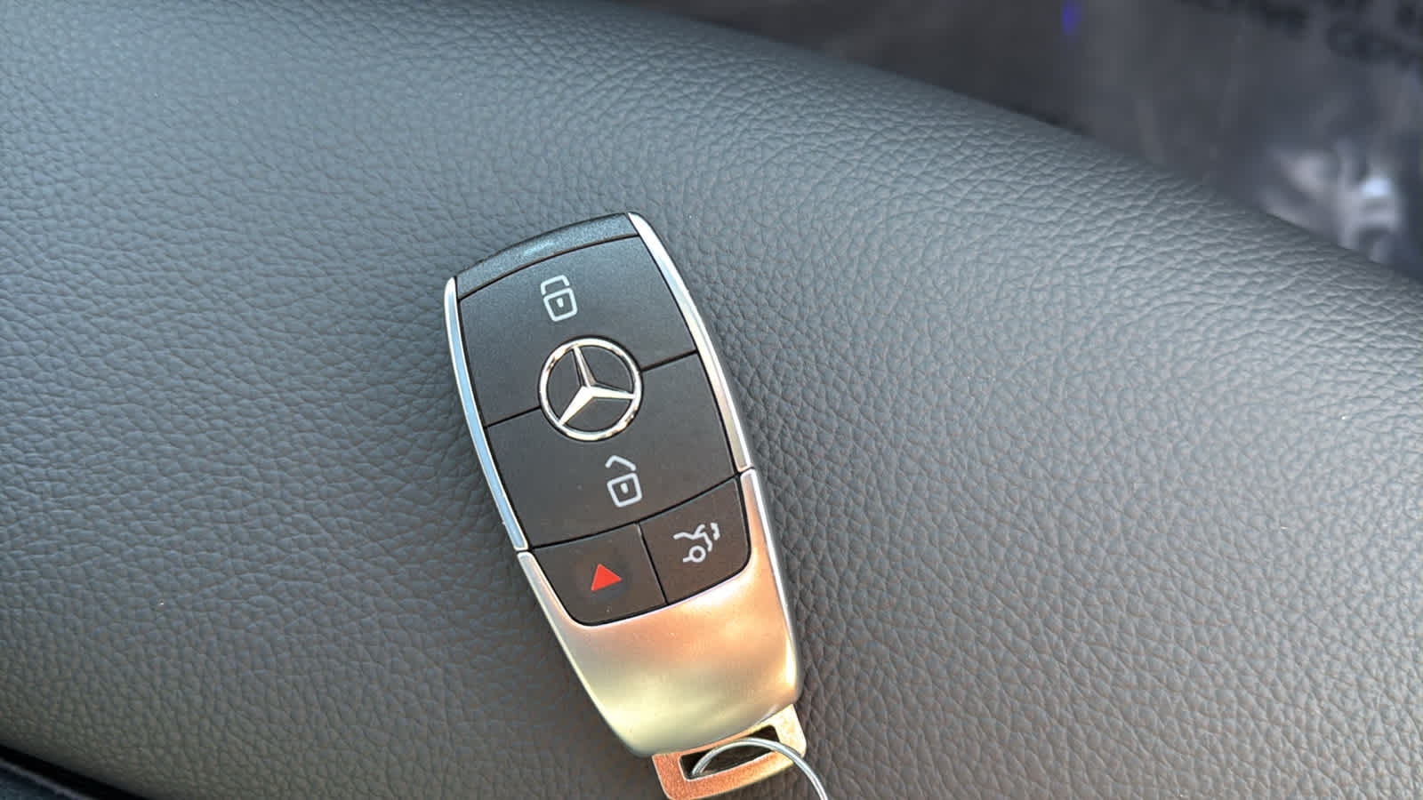 Thumbnail: 2025 Mercedes-Benz GLB - 45