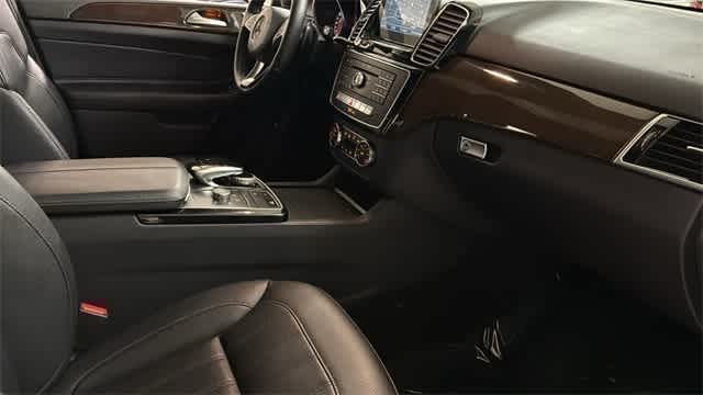 Thumbnail: 2016 Mercedes-Benz GLE - 37