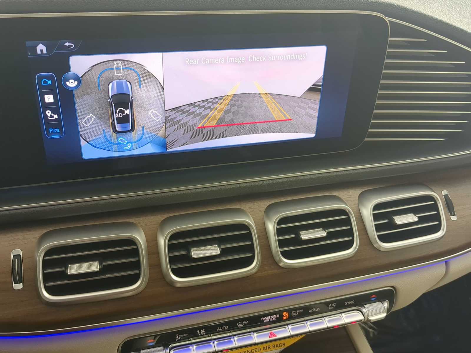 Thumbnail: 2026 Mercedes-Benz GLE - 29