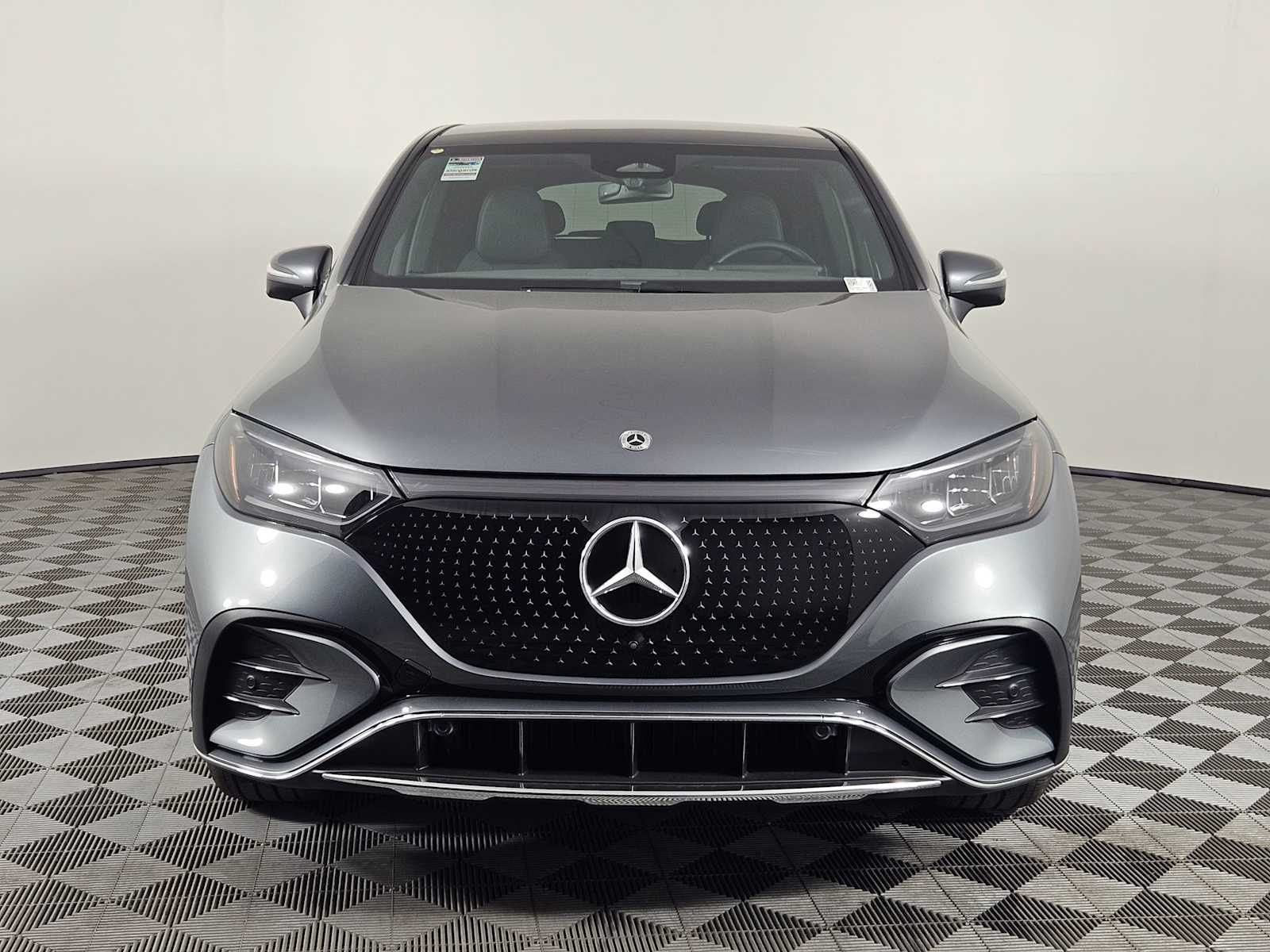 Thumbnail: 2025 Mercedes-Benz EQE - 8