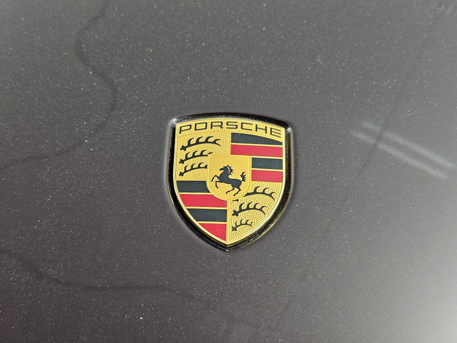 Thumbnail: 2023 Porsche Macan - 10