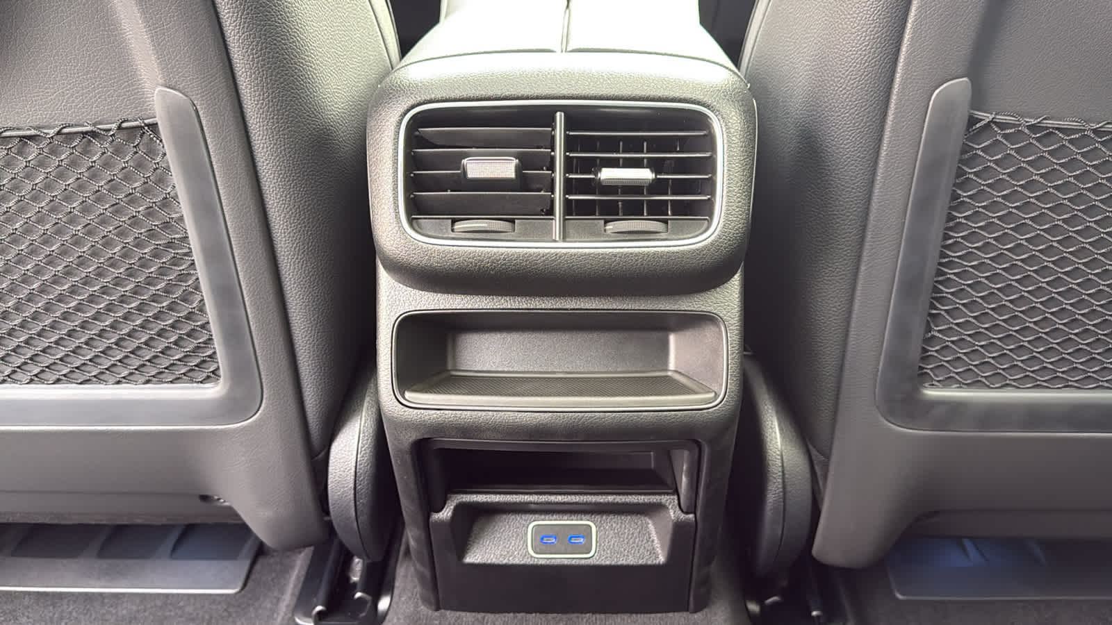 Thumbnail: 2026 Mercedes-Benz GLE - 27