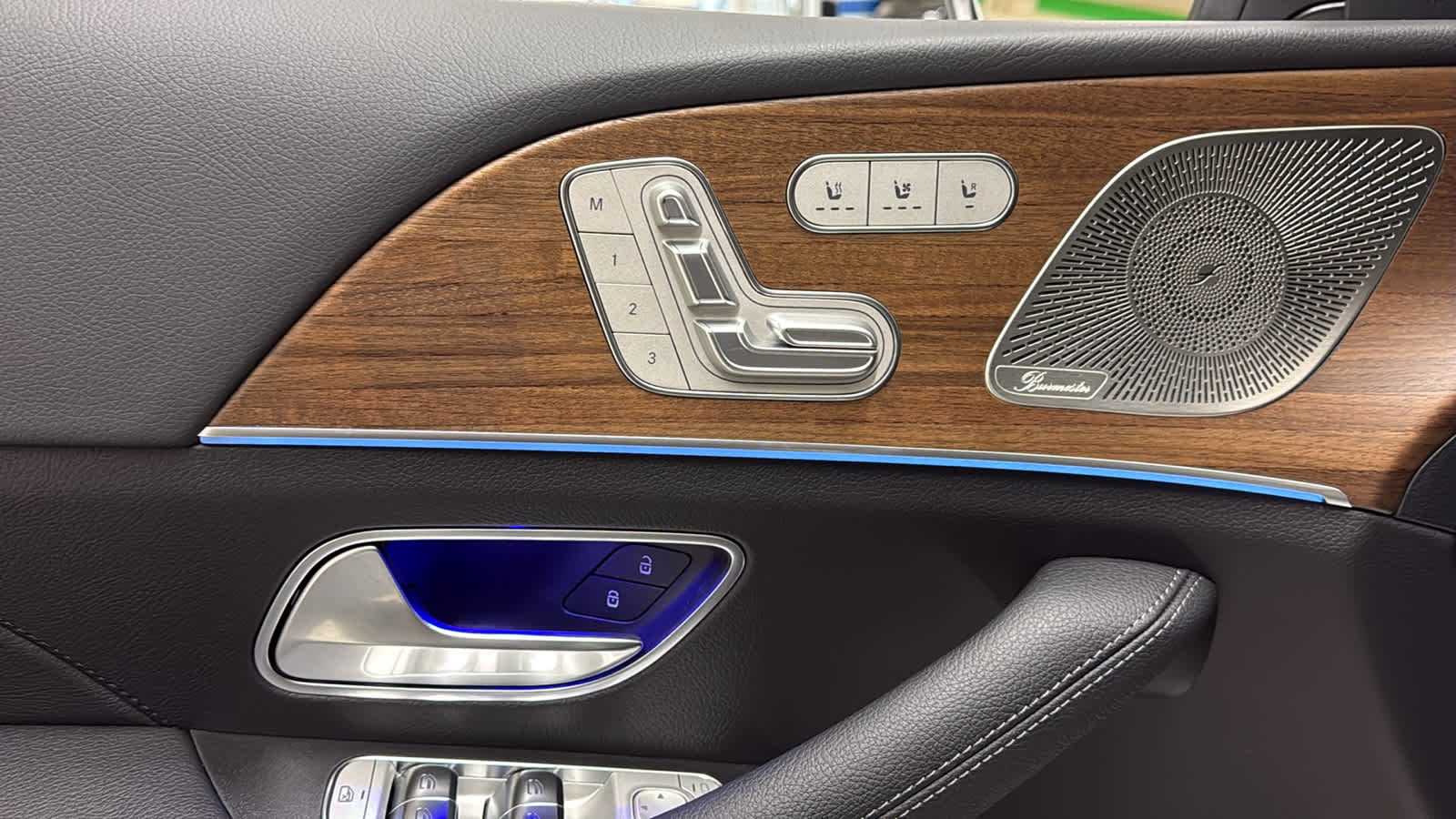 Thumbnail: 2026 Mercedes-Benz GLE - 17