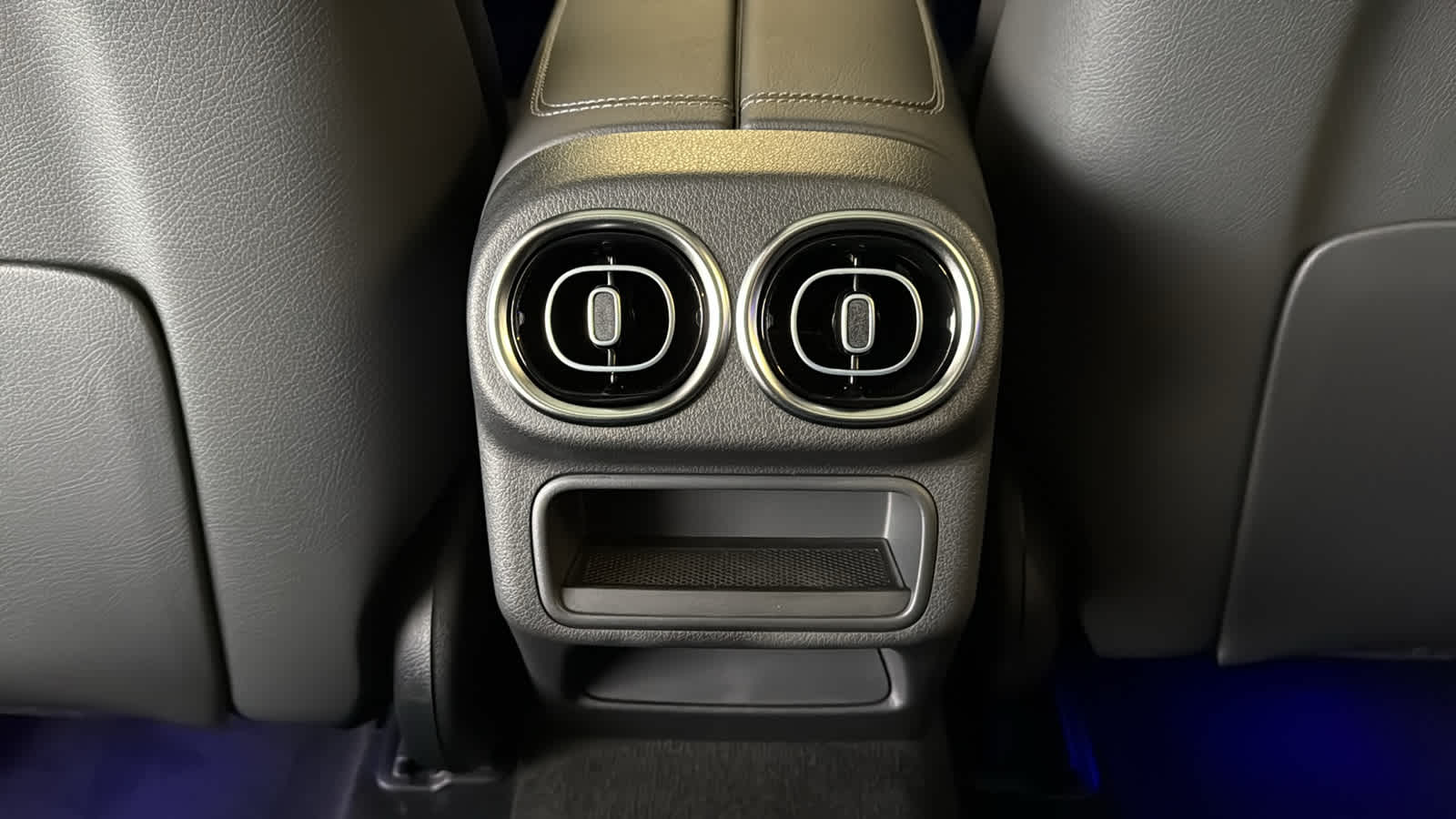 Thumbnail: 2026 Mercedes-Benz GLC - 29