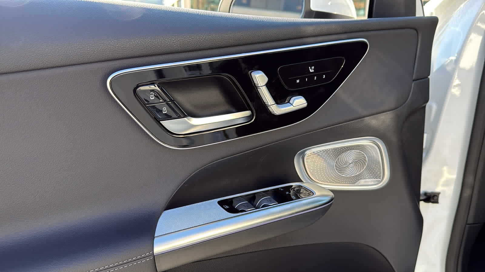 Thumbnail: 2026 Mercedes-Benz GLC - 16