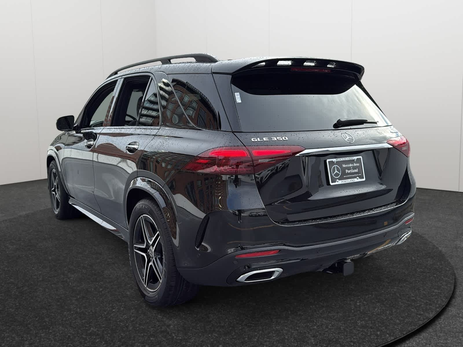 Thumbnail: 2026 Mercedes-Benz GLE - 4