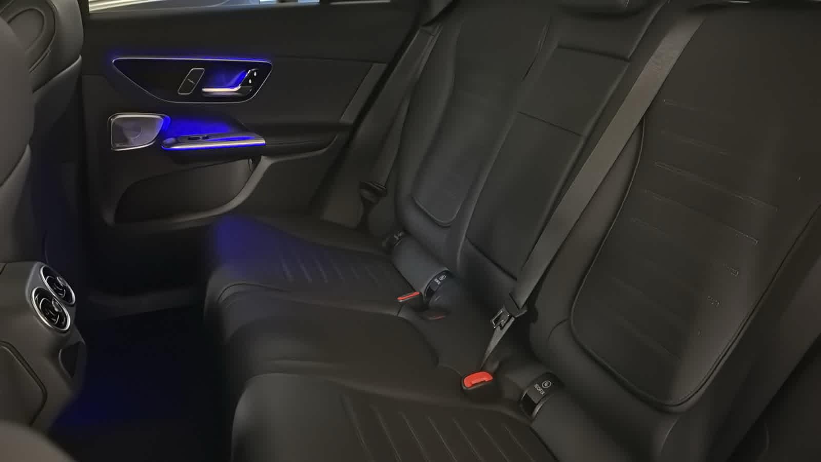 Thumbnail: 2026 Mercedes-Benz GLC - 31