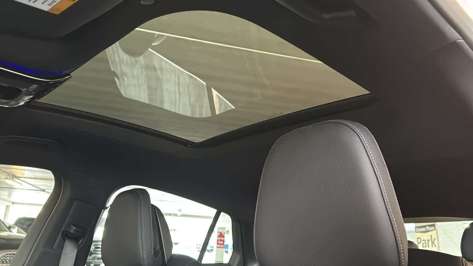 Thumbnail: 2026 Mercedes-Benz GLC - 27