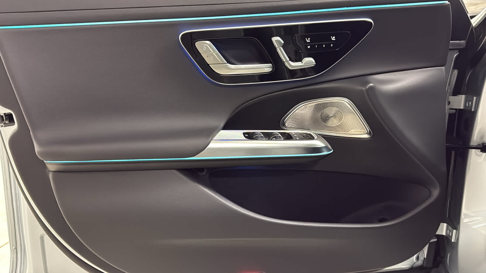 Thumbnail: 2026 Mercedes-Benz E-Class - 14