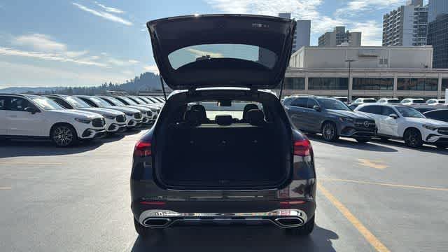 Thumbnail: 2025 Mercedes-Benz GLC - 8