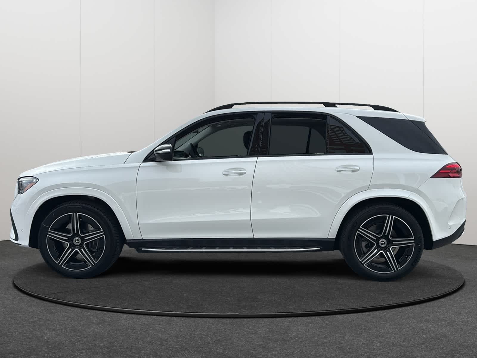 Thumbnail: 2026 Mercedes-Benz GLE - 3