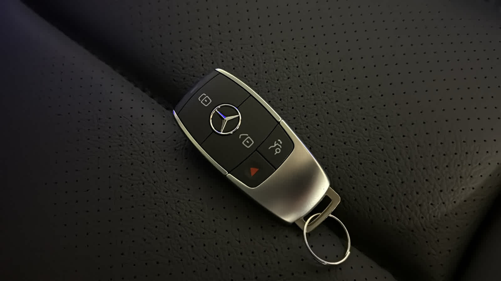 Thumbnail: 2026 Mercedes-Benz GLE - 37