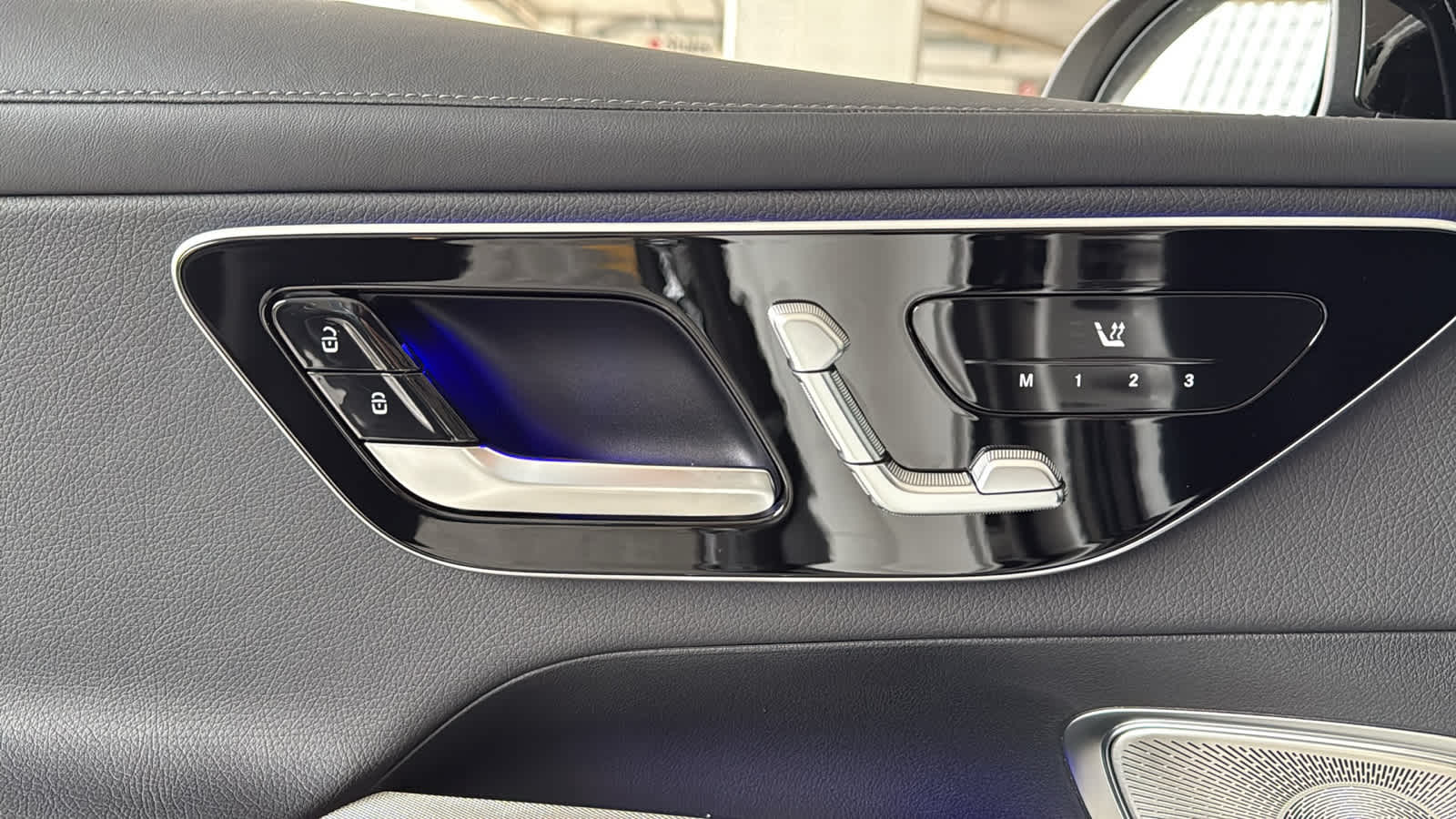 Thumbnail: 2026 Mercedes-Benz GLC - 15