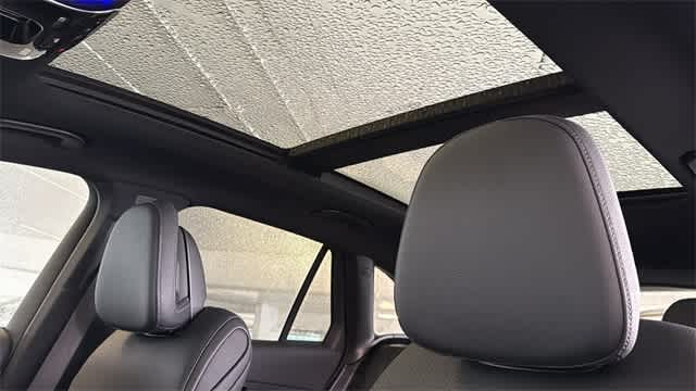 Thumbnail: 2025 Mercedes-Benz GLC - 14