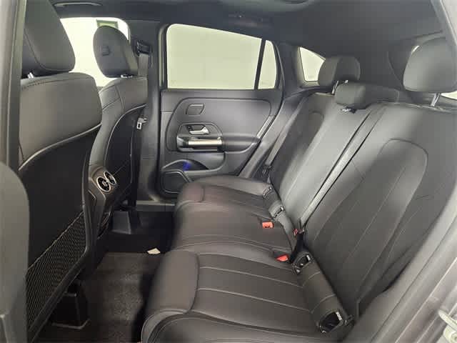 2025 Mercedes-Benz GLA 250 4MATIC 13