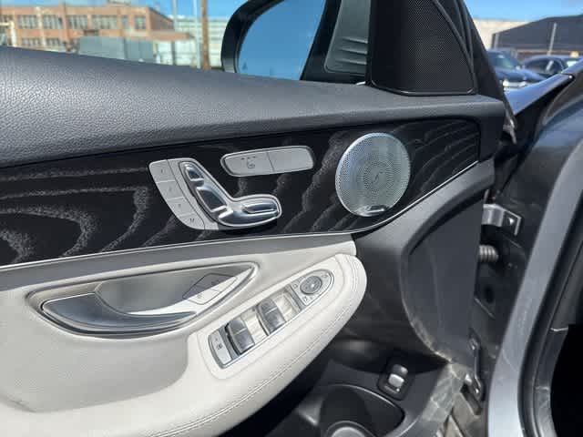 Thumbnail: 2016 Mercedes-Benz C-Class - 10