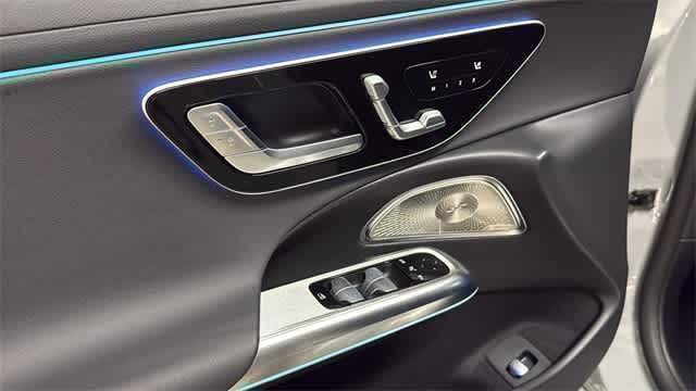 Thumbnail: 2025 Mercedes-Benz E-Class - 31