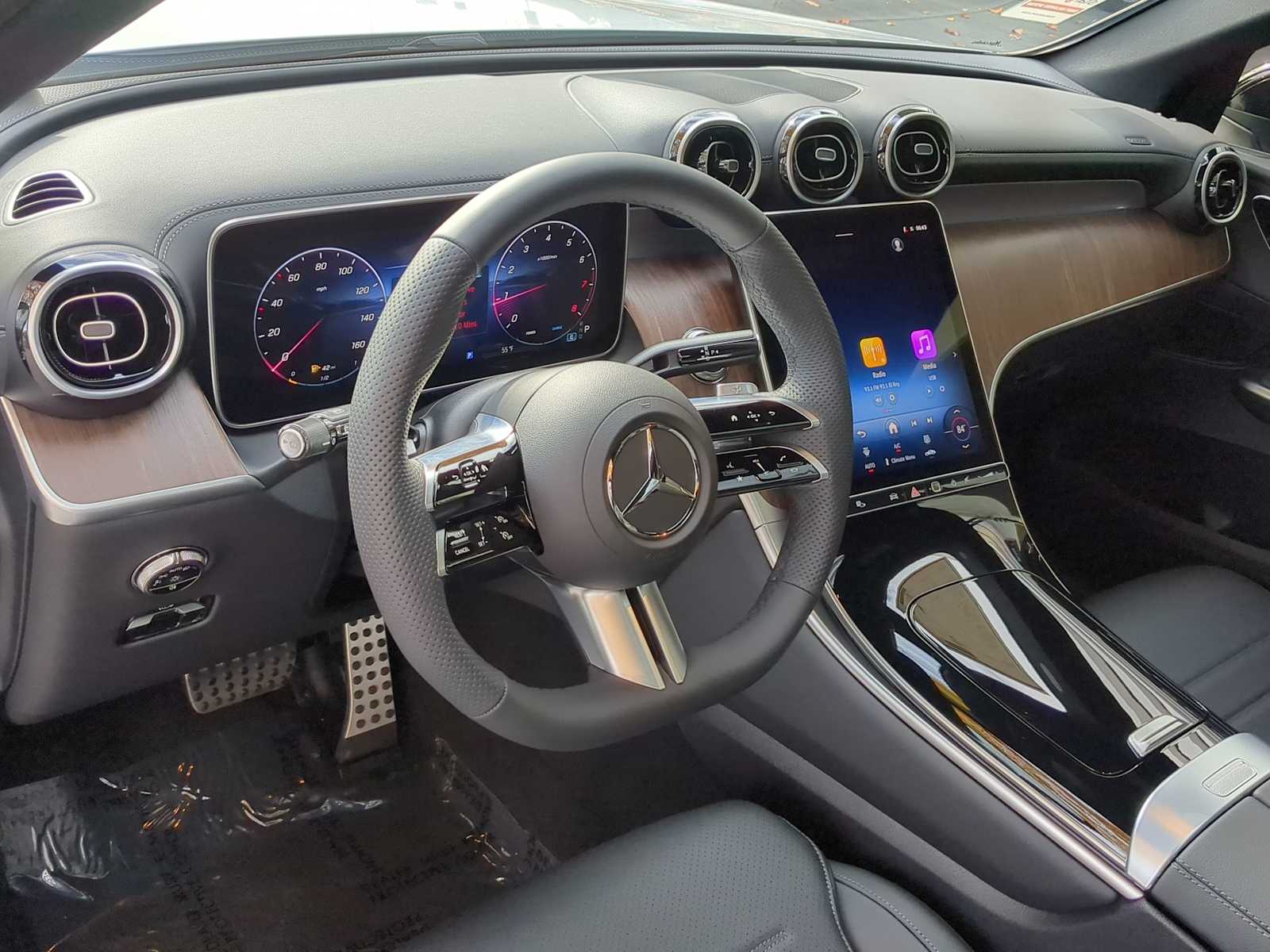 Thumbnail: 2026 Mercedes-Benz GLC - 9