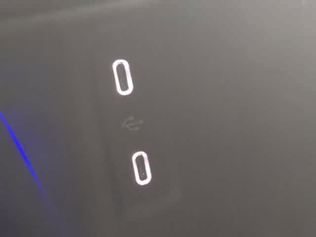 Thumbnail: 2026 Mercedes-Benz GLC - 33