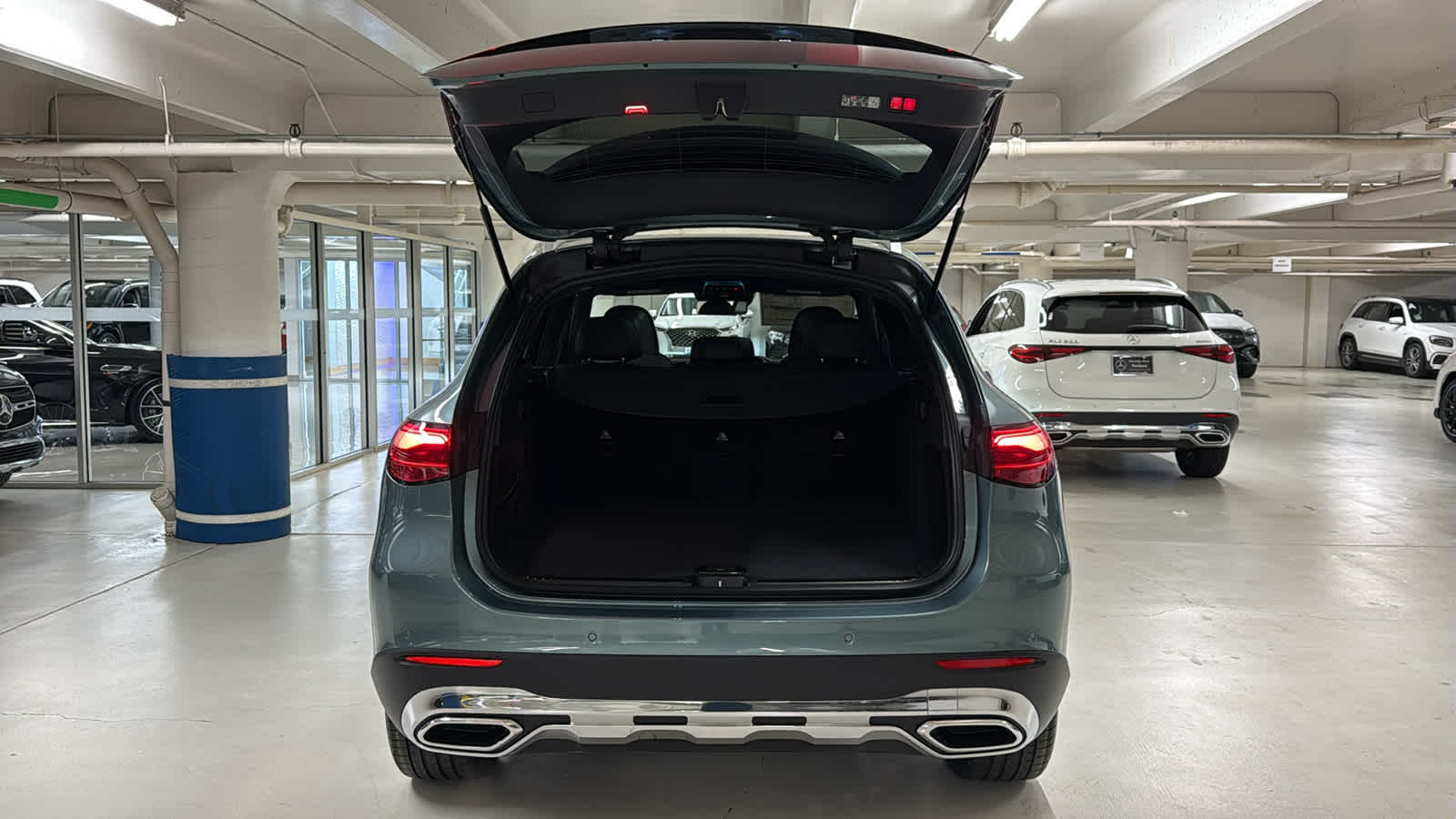 Thumbnail: 2026 Mercedes-Benz GLC - 9