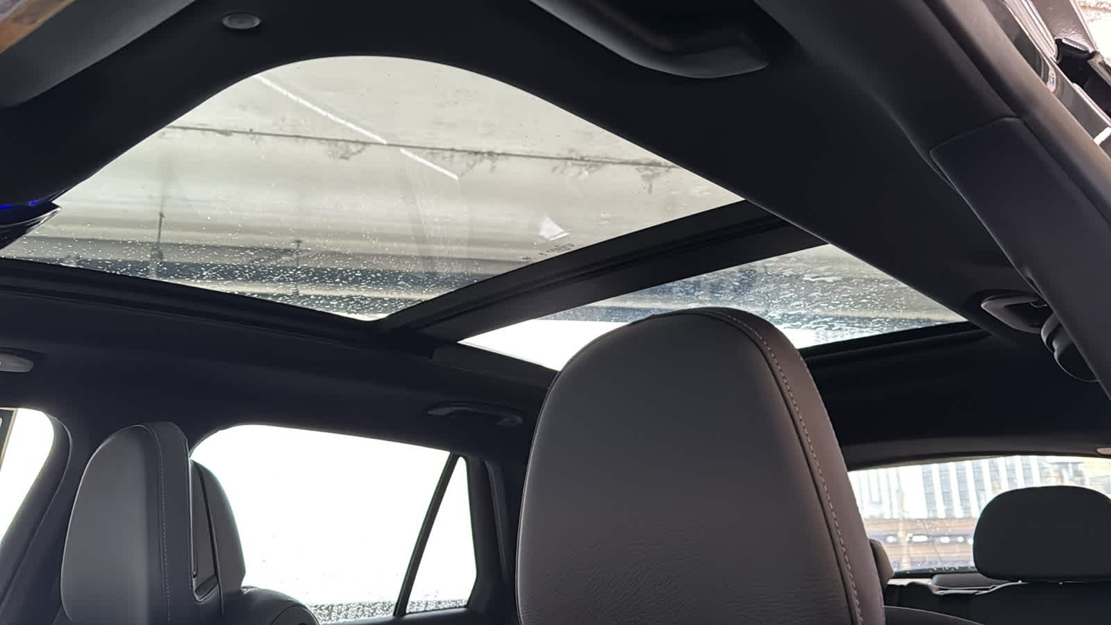 Thumbnail: 2025 Mercedes-Benz GLC - 25