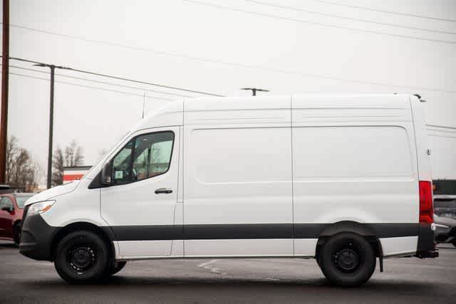 Thumbnail: 2025 Mercedes-Benz Sprinter - 5