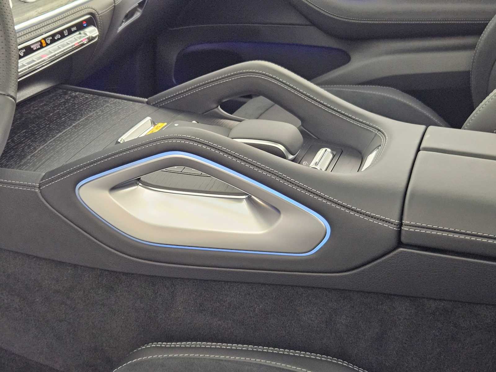 Thumbnail: 2025 Mercedes-Benz GLE - 40