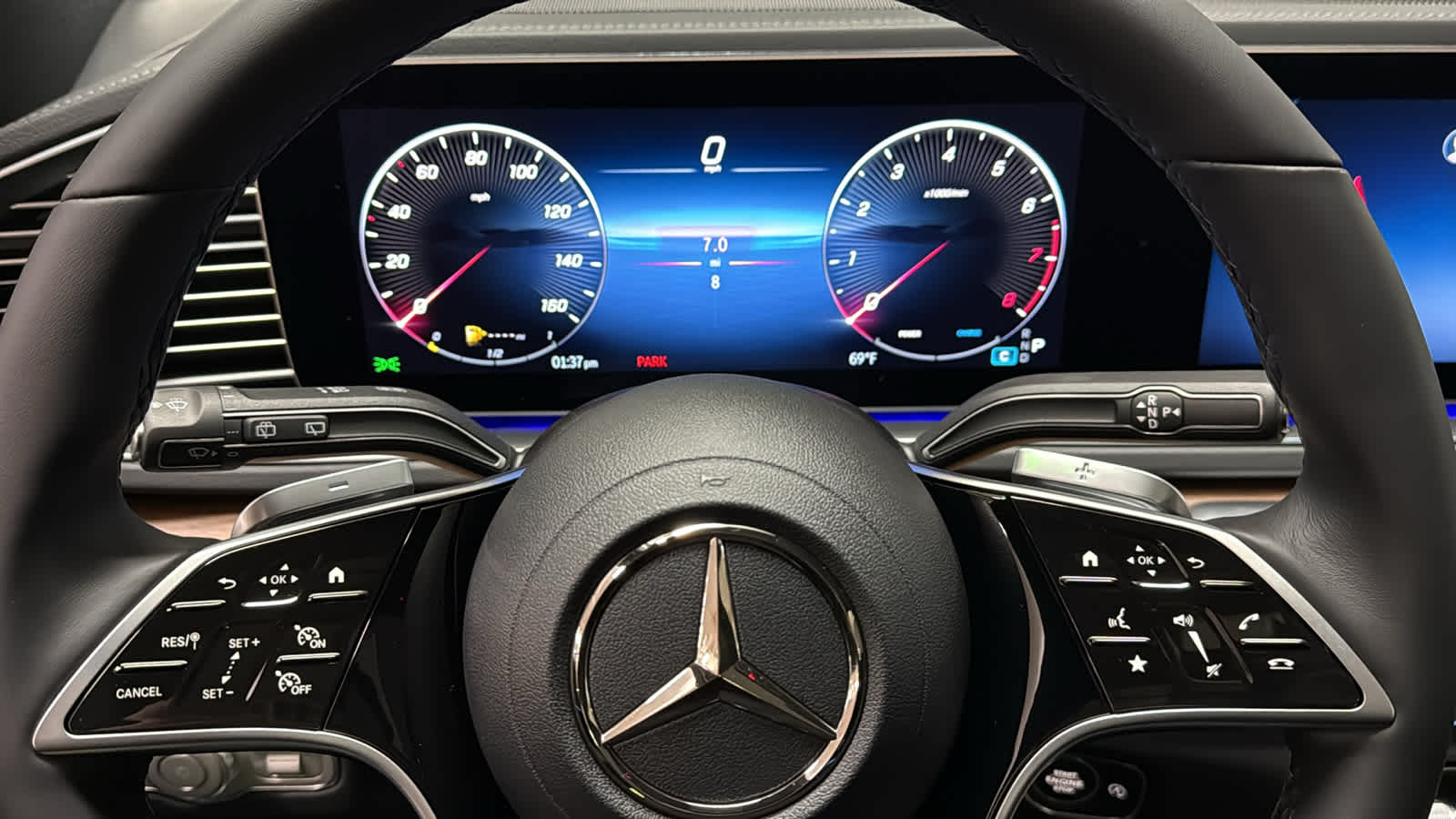 Thumbnail: 2026 Mercedes-Benz GLE - 20