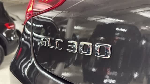Thumbnail: 2023 Mercedes-Benz GLC - 11