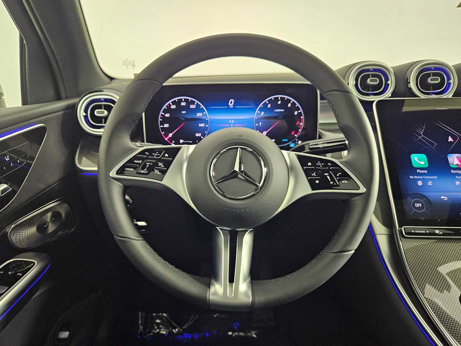 2025 Mercedes-Benz GLC 300 24