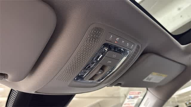 Thumbnail: 2023 Mercedes-Benz GLE - 22