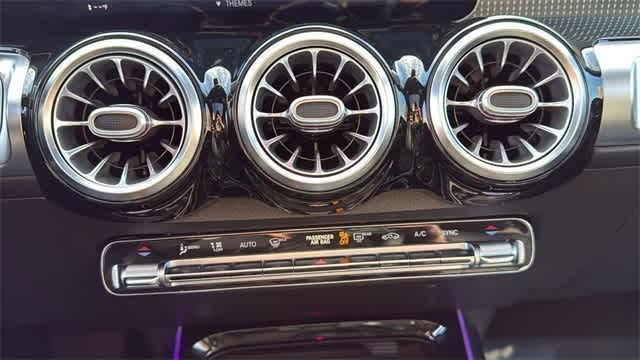 Thumbnail: 2021 Mercedes-Benz GLB - 46