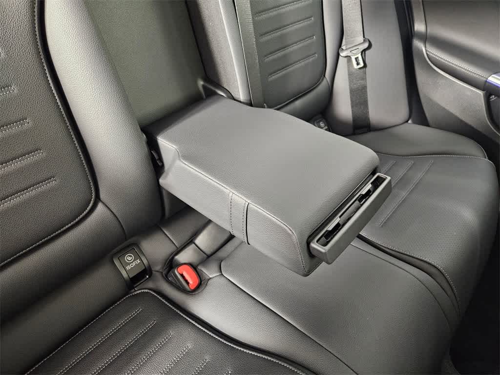 Thumbnail: 2025 Mercedes-Benz C-Class - 37