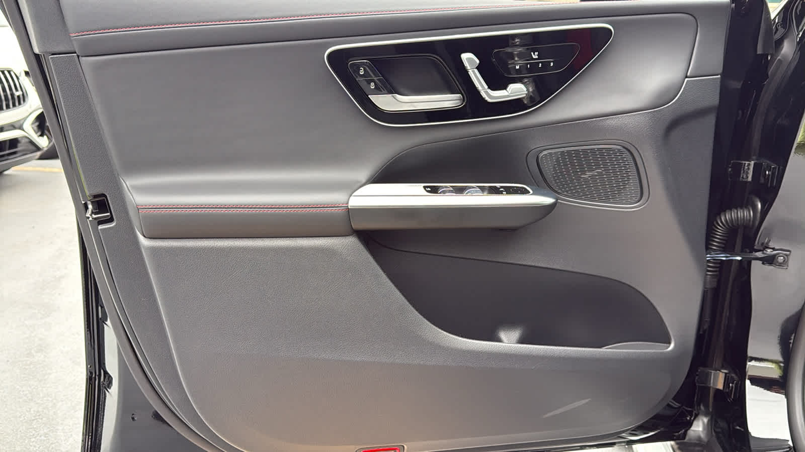 Thumbnail: 2026 Mercedes-Benz GLC - 16